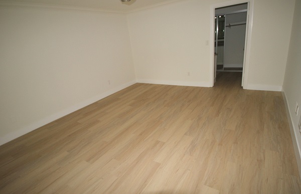 Very Large Second Bedroom with High end mirrored Closets