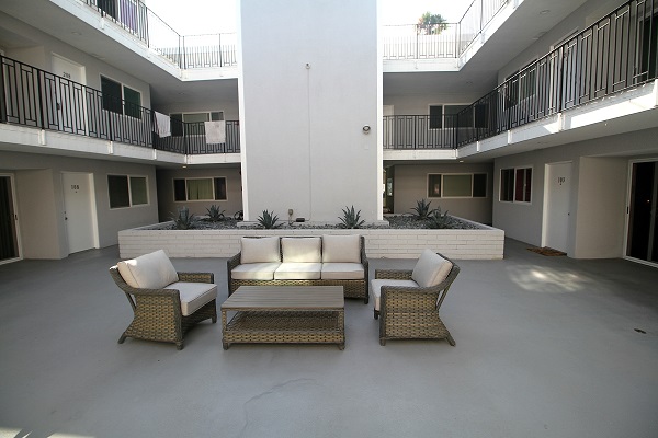 Lower Patio Common Space