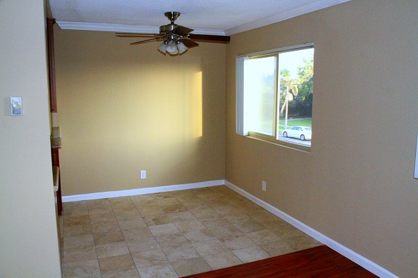 Dining room with Travertine Marble tile